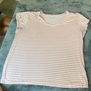 Women’s Columbia shirt